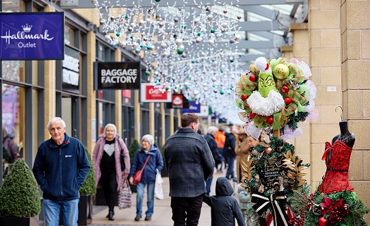 Winter Artisan and Craft Fayre returns to Lakeside Village